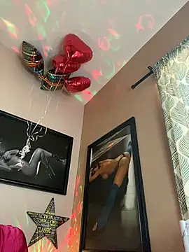 TheDime Adlı Modelin Canlı XXX Sohbeti