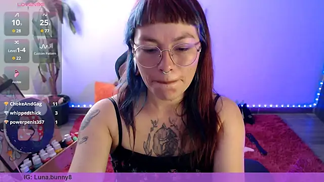 Nyxie8's Webcam Show