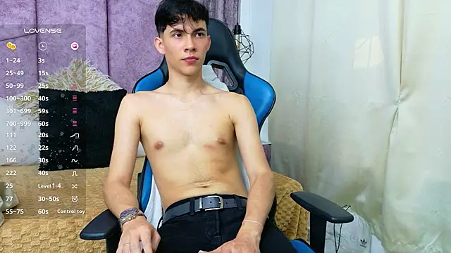 XXX chat uživo modela AronTawers