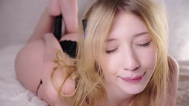 SunnivaCovil Chat XXX in diretta
