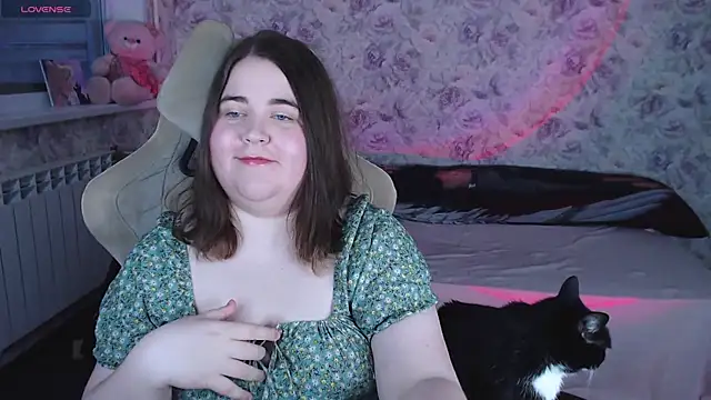 Estelle_Hicks' Live XXX Chat