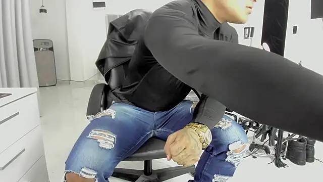 master_leather 现场XXX聊天