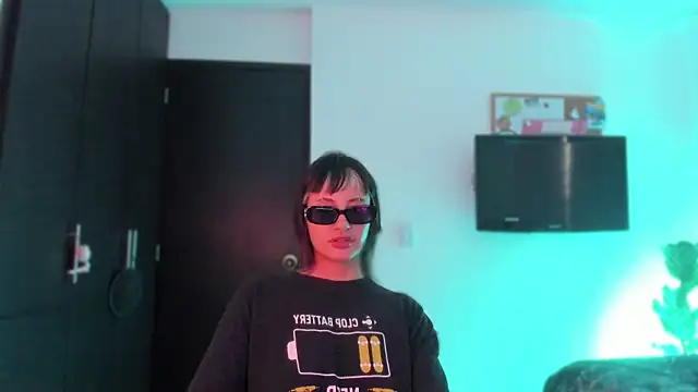 vandalovee_ Chat XXX live