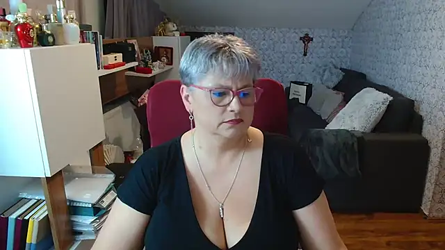 Show modela bigtits4you na web-kameri