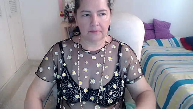 leonela_69's Live XXX Chat