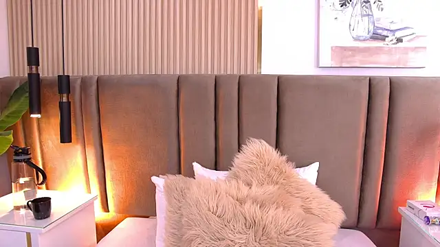 SaraLugo Chat XXX live