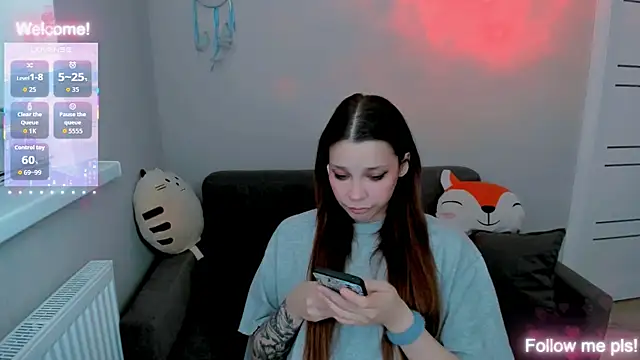Kitten_Alissa Adlı Modelin Canlı XXX Sohbeti