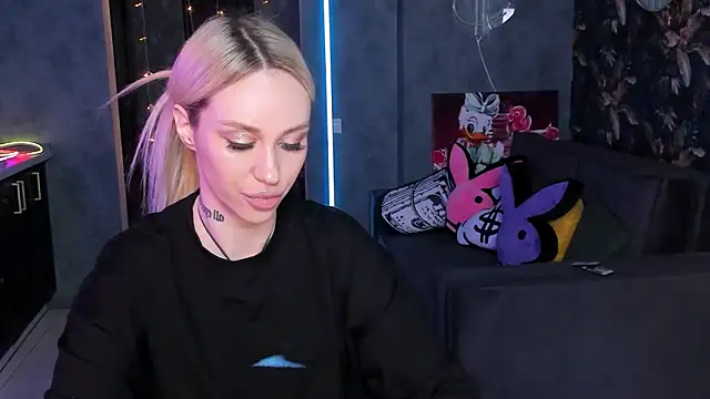Blckmirrorr live XXX chat
