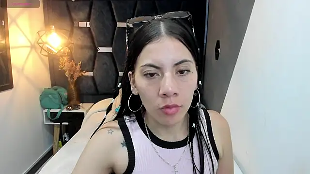 XXX chat uživo modela Abril_Fox__
