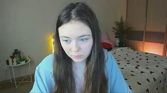 AlluringLookk – webcam-show