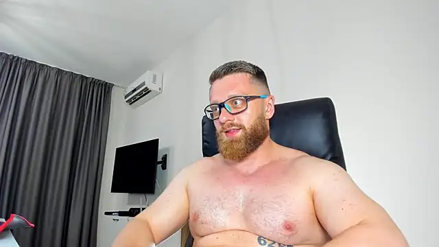 Findom_guy élő XXX-chatje
