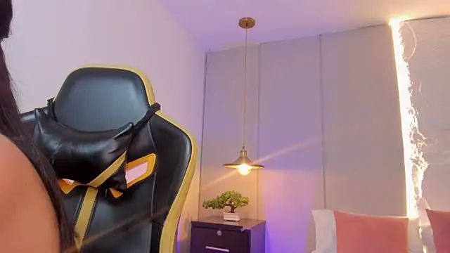 Онлайн чат XXX lena_jhons