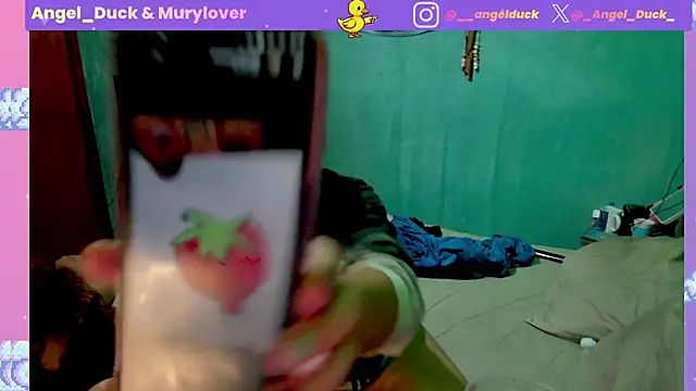 Chat XXX en directo de Angel_Duck