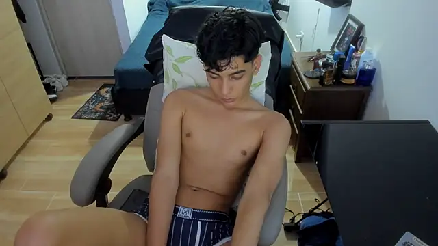 AliottTwink Webcam-Show