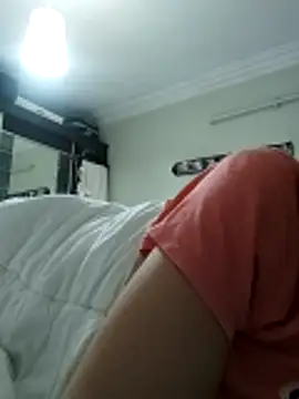 NovaMia Adlı Modelin Canlı XXX Sohbeti