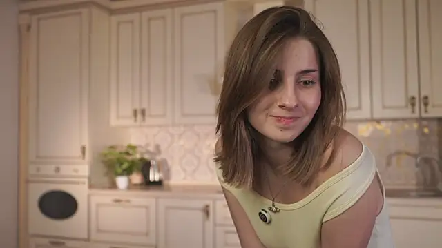 ArlettaTowles Adlı Modelin Canlı XXX Sohbeti