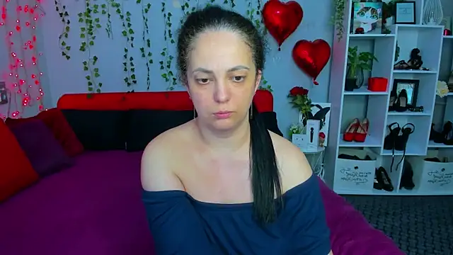 Show modela DarlingMilf na web-kameri