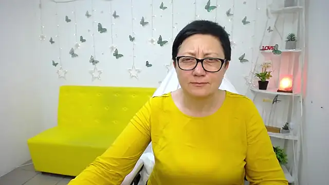 EmilyL0veのライブXXXチャット