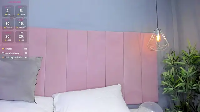 KleoLennox's Live Chat Room