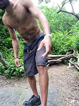 GuyInNY webkamerás műsora
