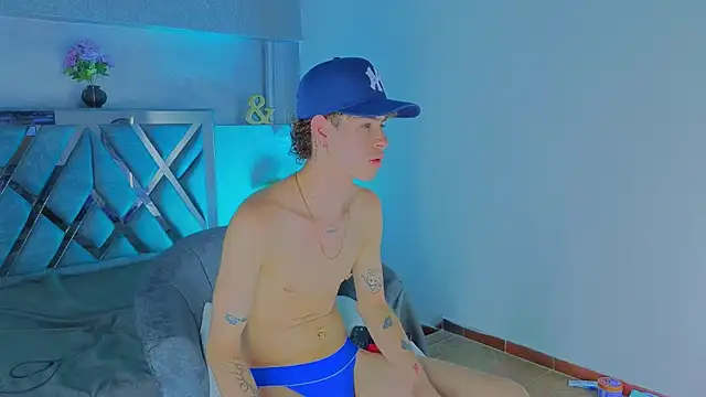 nova_salvatore Chat XXX in diretta