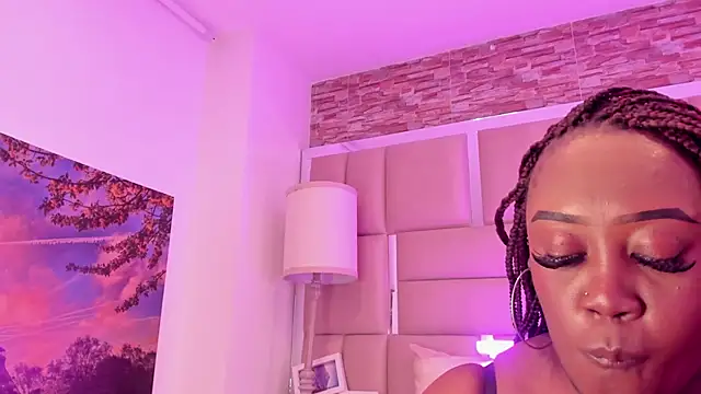 ShaniaBrownn live XXX chat