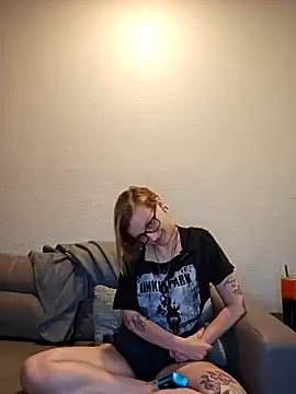 CarinaAmbrosia Show in webcam