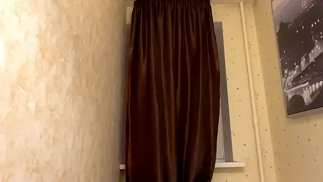 LongChillGerl webcam show