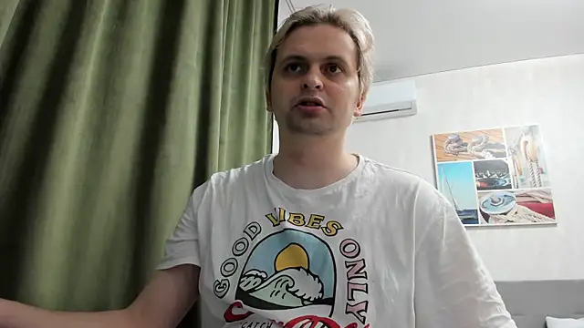 suuuuuus_dol Webcam Show