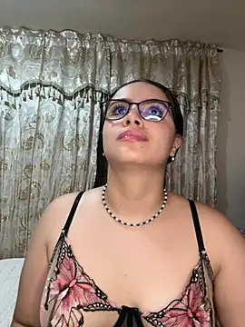 Онлайн чат XXX Tayler_Kim