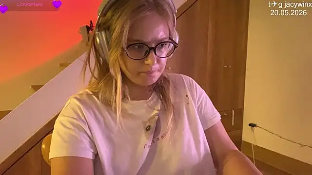 JacyWinslat Chat XXX in diretta