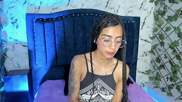 KarlaSlutSkinny__ – Naživo XXX chat