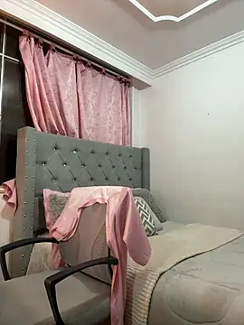 Bonny_Eva Adlı Modelin Canlı XXX Sohbeti