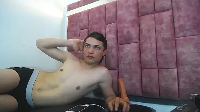 MaxxLouis Webcam show
