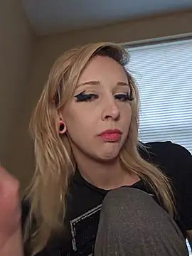 AmethystFoxx Live XXX Chat