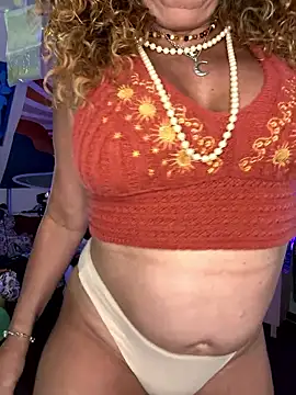 SuzyCatzz Adlı Modelin Canlı XXX Sohbeti