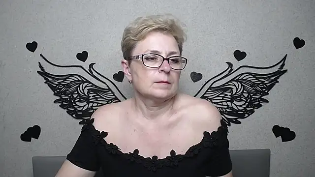 EmiliaGree Chat XXX in diretta