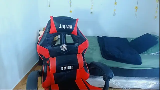 sajecrismaa Chat XXX in diretta