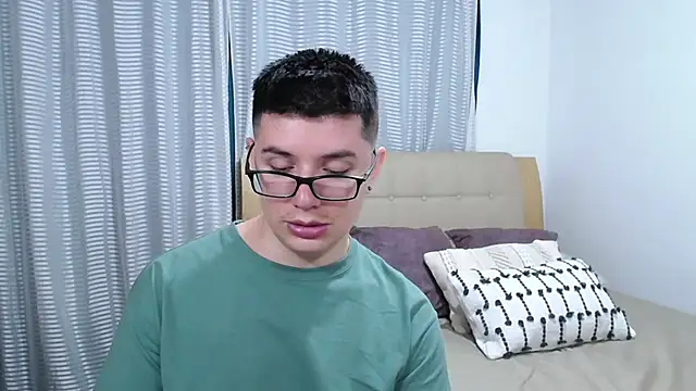 BlackFoXXX69 Live XXX-Chat