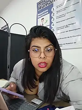 Chat +18 de SOFIA-11_ ao vivo