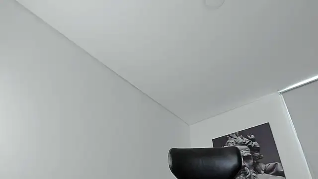 simonleon27 Live XXX-Chat