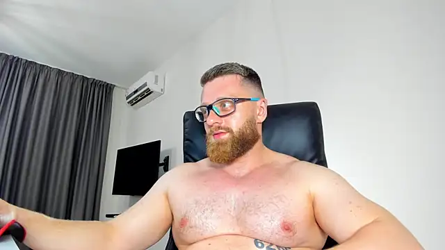 Findom_guy live XXX chat