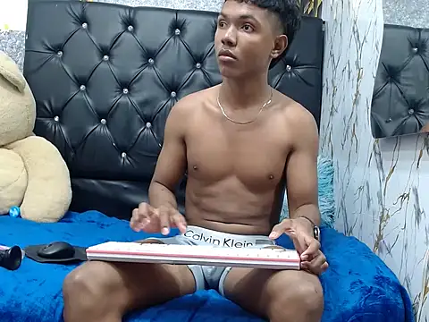 lonjitas_twink_hot's Webcam Show