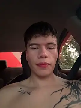 Logan_smith1 即時 XXX 聊天