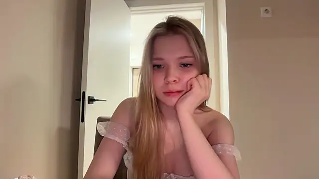 Chat +18 de CandysRose ao vivo