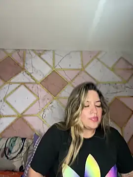Amira_Malia 即時 XXX 聊天
