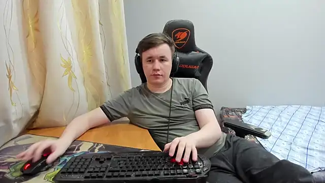 iliaskrislove's Live XXX Chat