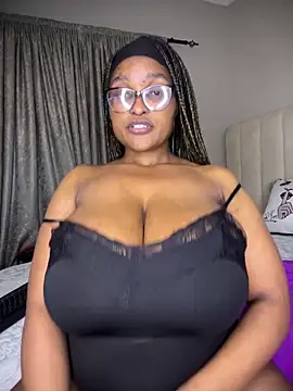 Bustygoddess32 Pertunjukan Webcam