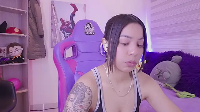 madelyn_rose_ élő XXX-chatje