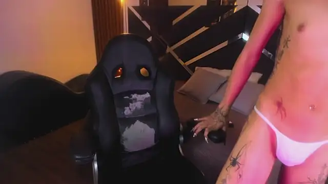 دردشة Kittie_Vixen الجنسية المباشرة